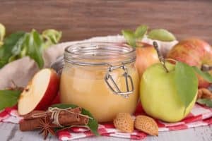 apple sauce array with apples