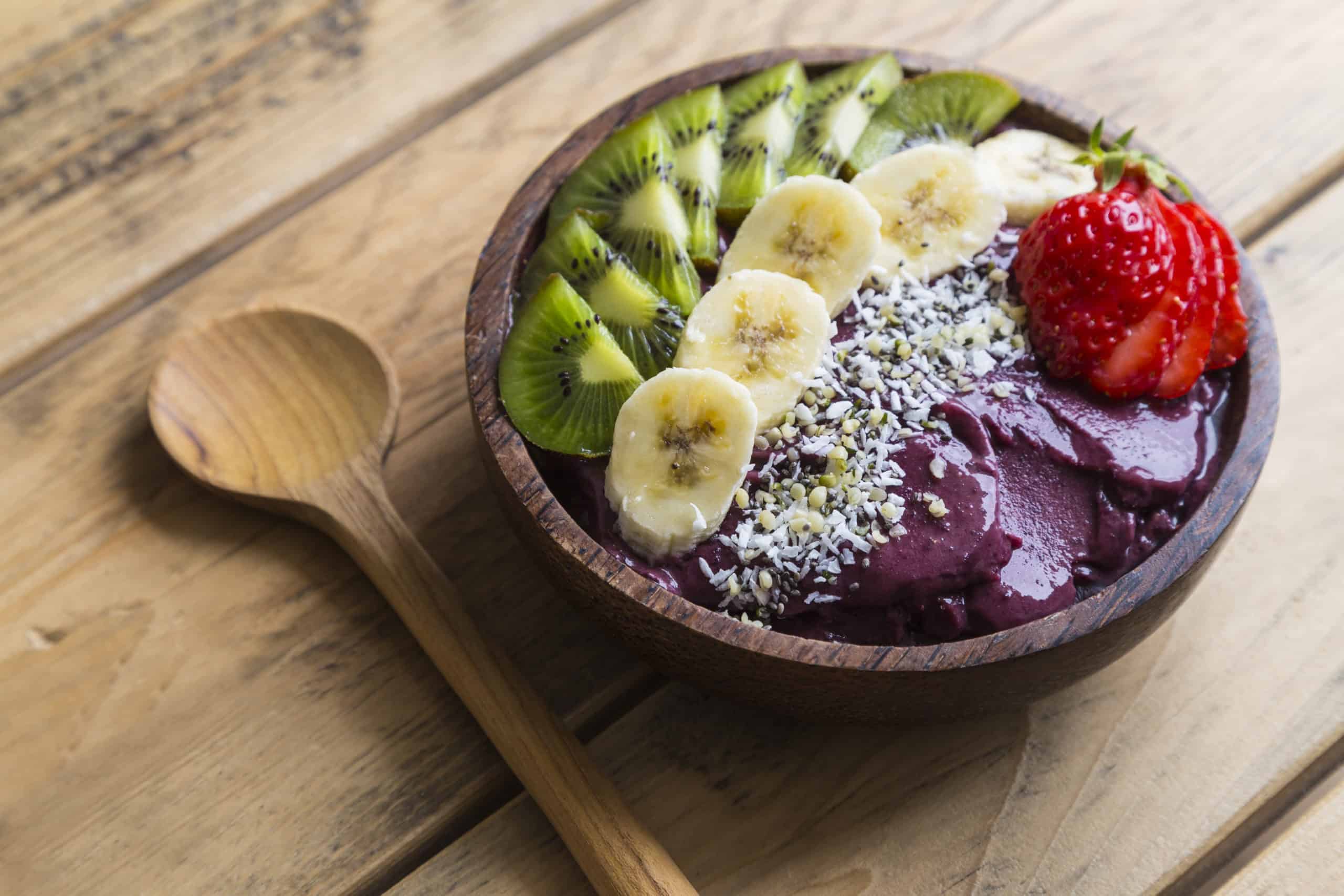 Your Guide to Making Your Own Healthy Acai Bowls